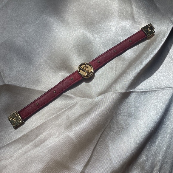 Louis Vuitton LV CIRCLE REVERSIBLE BRACELET - Picture 8 of 16